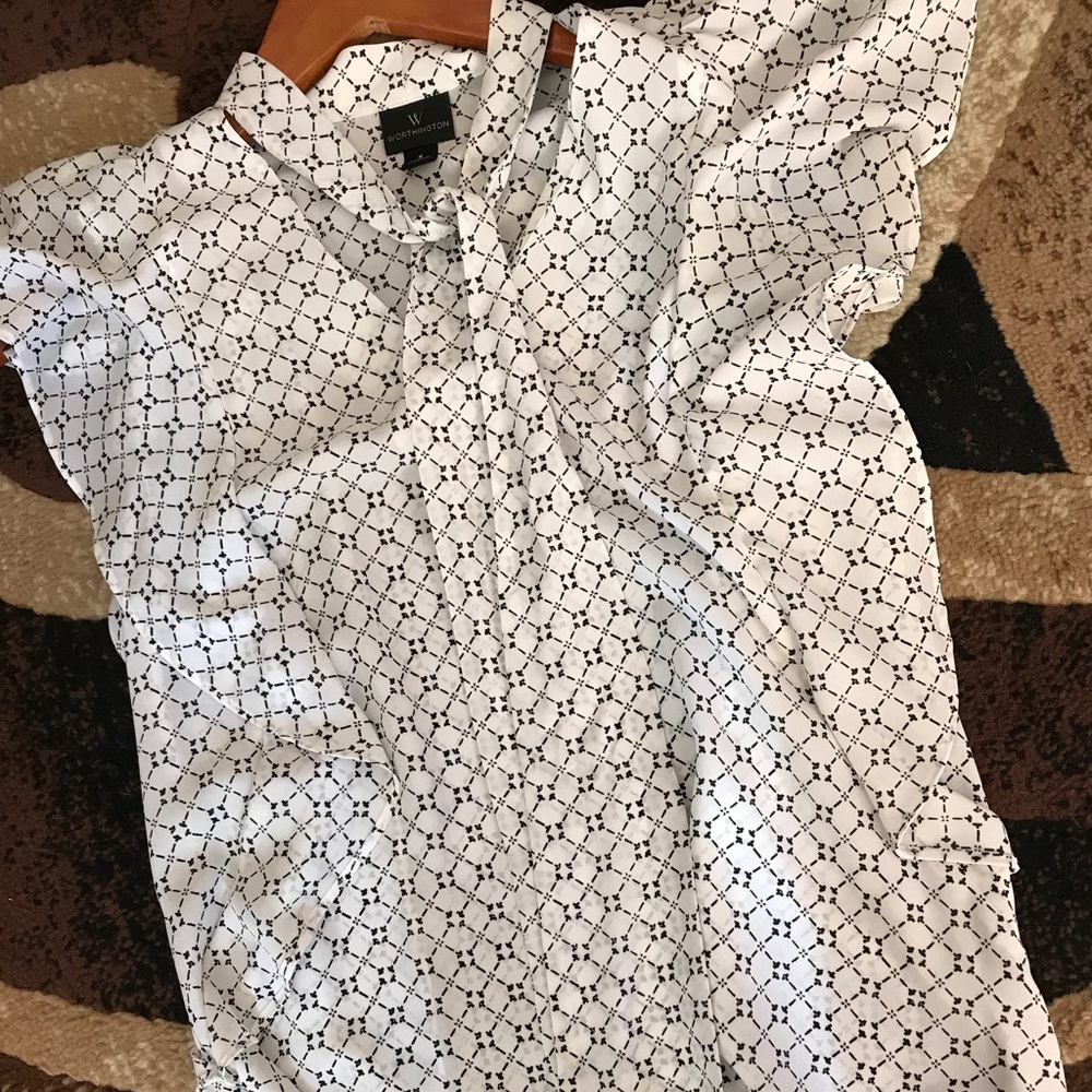 Worthington ruffled blouse